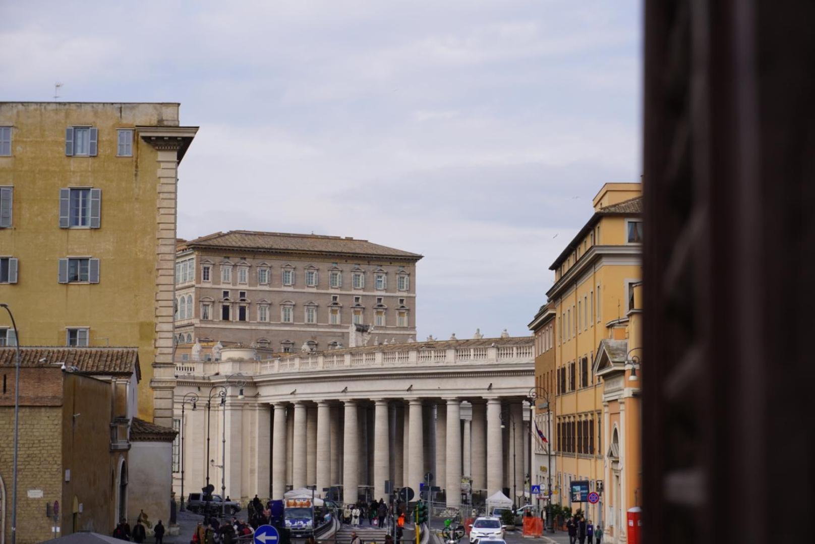 Steps From The Vatican Guesthouse ภายนอก รูปภาพ